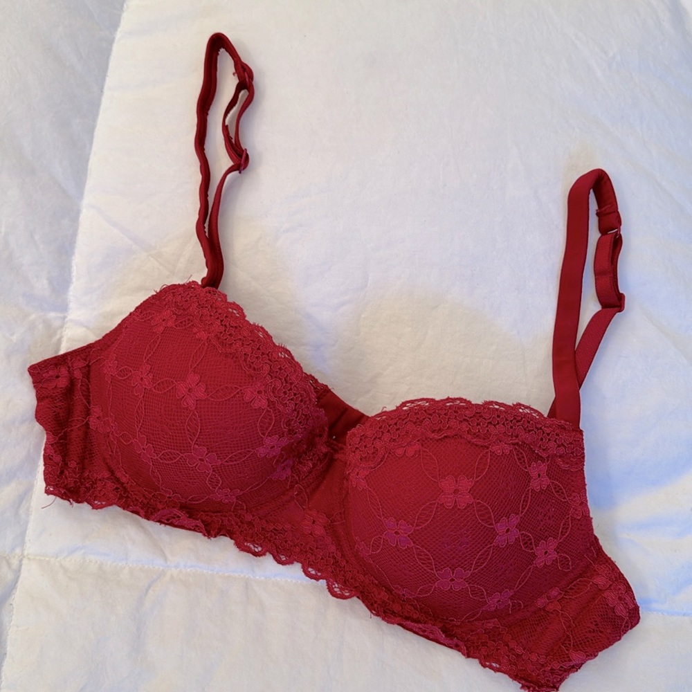 34B Victoria’s Secret Padded, Lace Bra